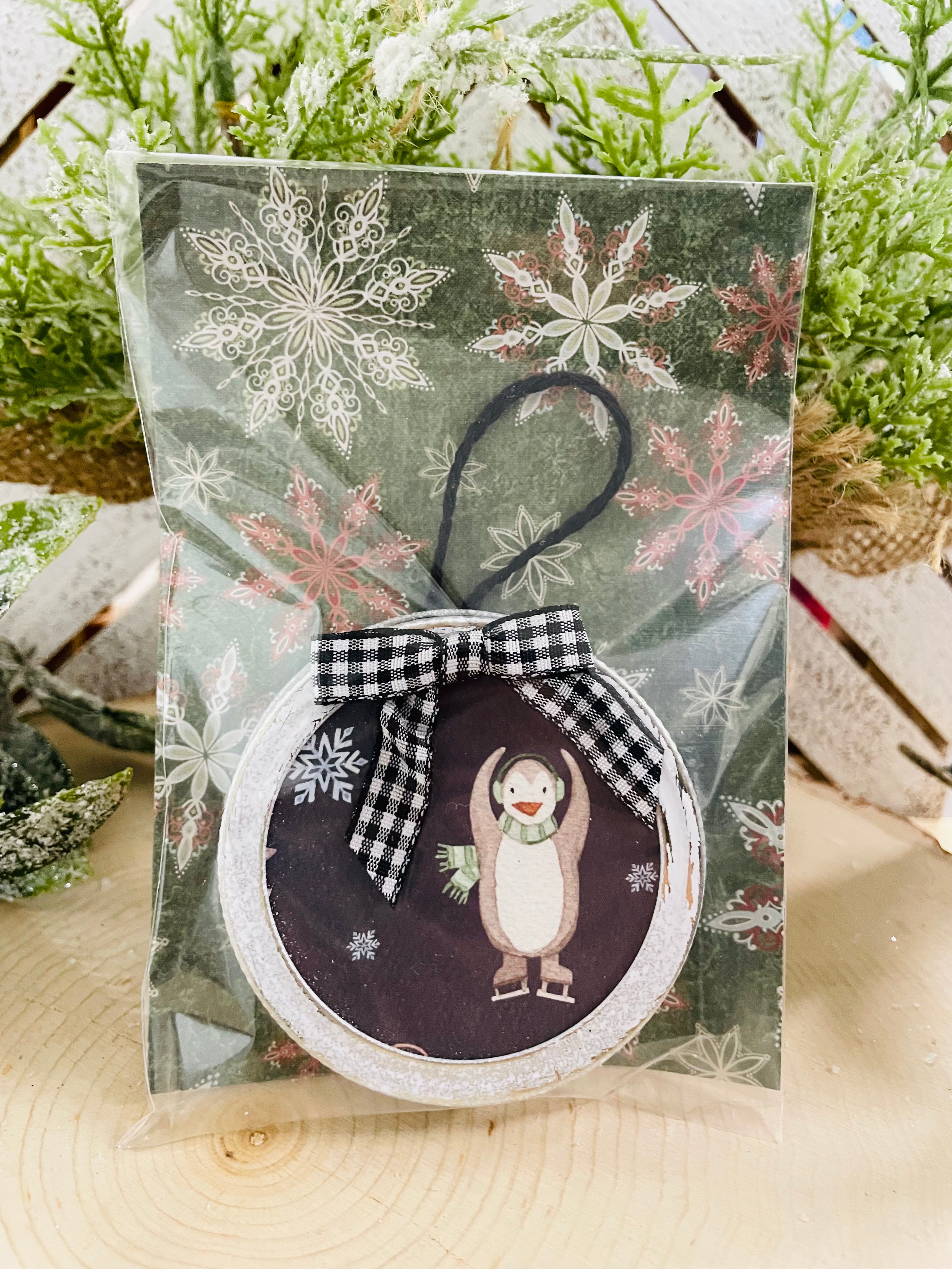 Canning lid Christmas ornament